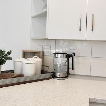 5-Min Walk To Village - Havelock North Holiday Home With Spa Pool Екстер'єр фото
