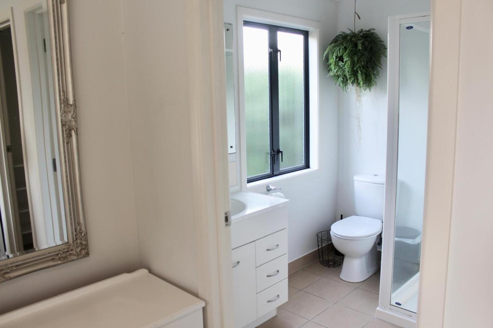 5-Min Walk To Village - Havelock North Holiday Home With Spa Pool Екстер'єр фото