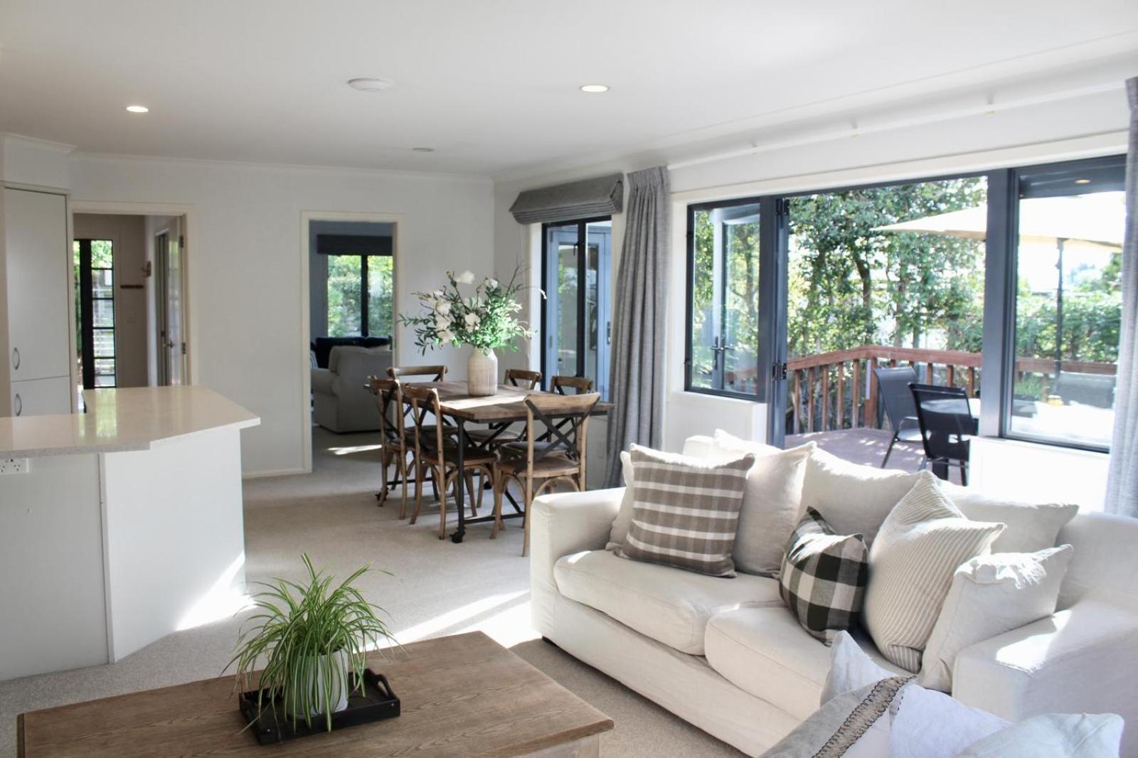 5-Min Walk To Village - Havelock North Holiday Home With Spa Pool Екстер'єр фото