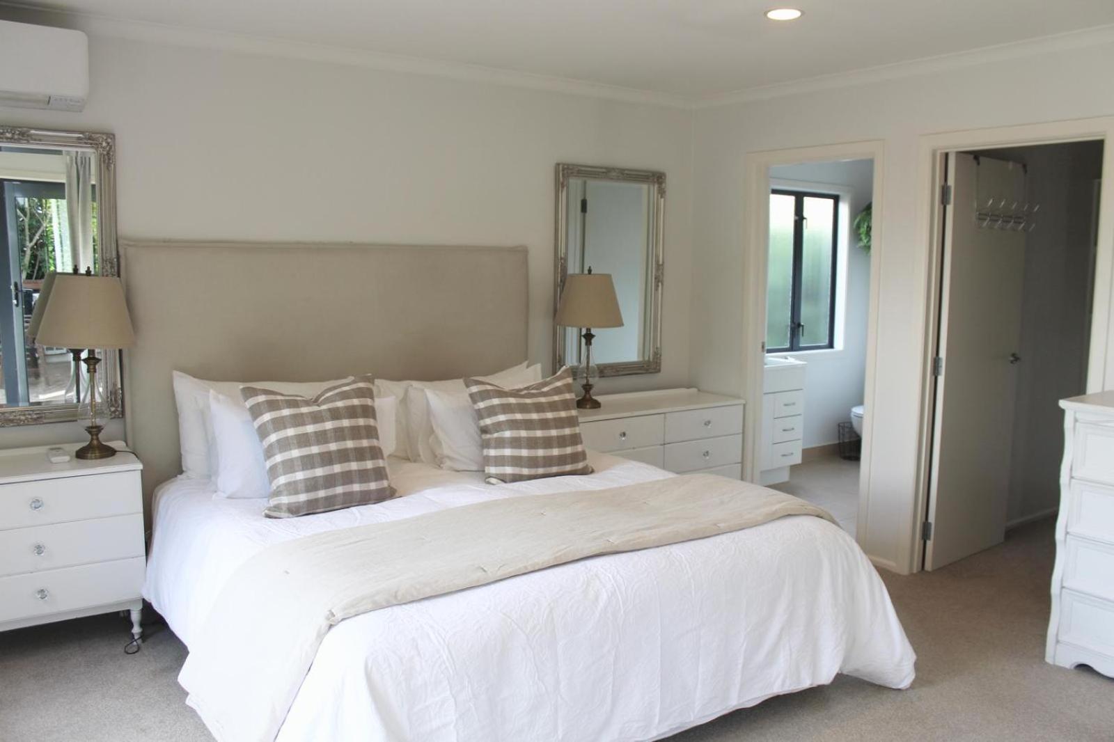 5-Min Walk To Village - Havelock North Holiday Home With Spa Pool Екстер'єр фото
